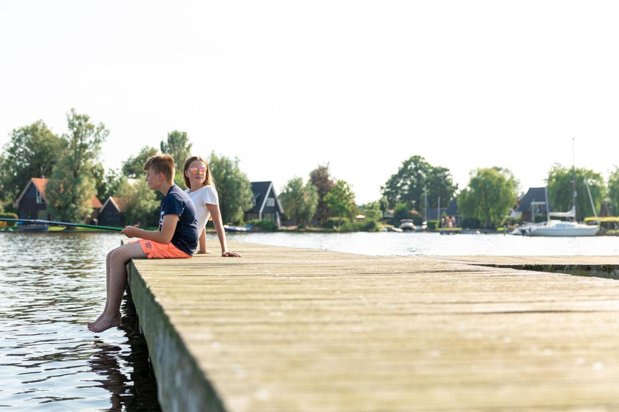 Waterpark Oan 'E Poel Bij Sneekermeer Terherne Exterior photo