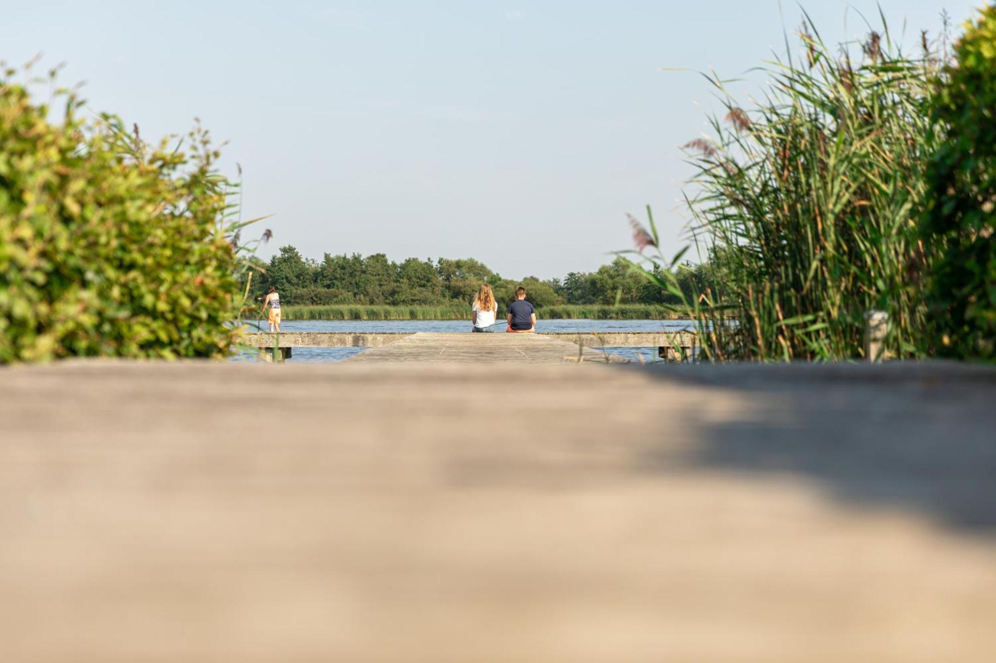 Waterpark Oan 'E Poel Bij Sneekermeer Terherne Exterior photo
