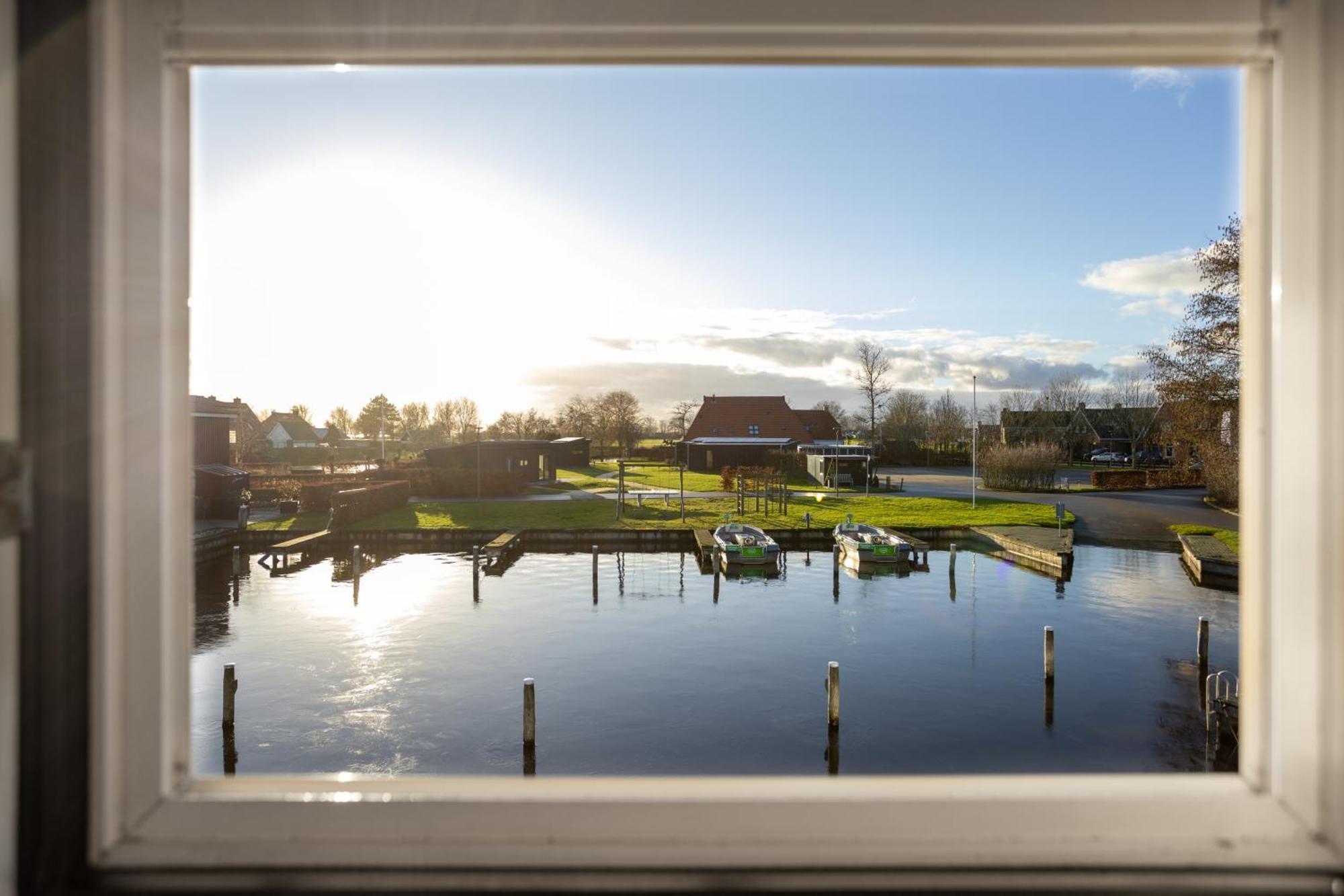 Waterpark Oan 'E Poel Bij Sneekermeer Terherne Exterior photo