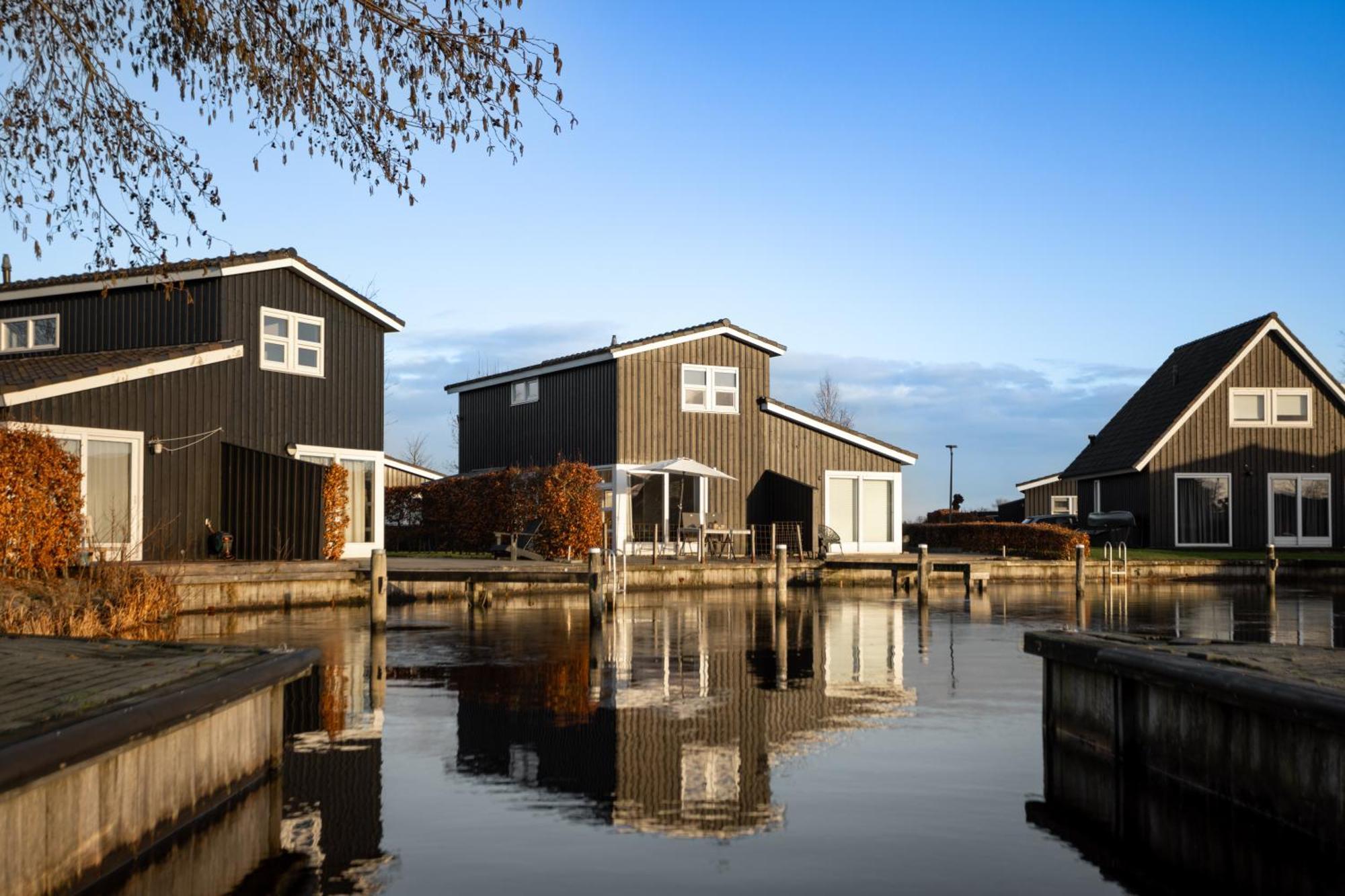 Waterpark Oan 'E Poel Bij Sneekermeer Terherne Exterior photo